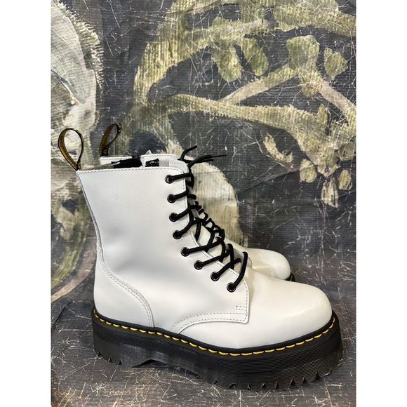 NEW Dr. Martens Jadon 8-Eye White Boot Size 9 - Picture 2 of 4